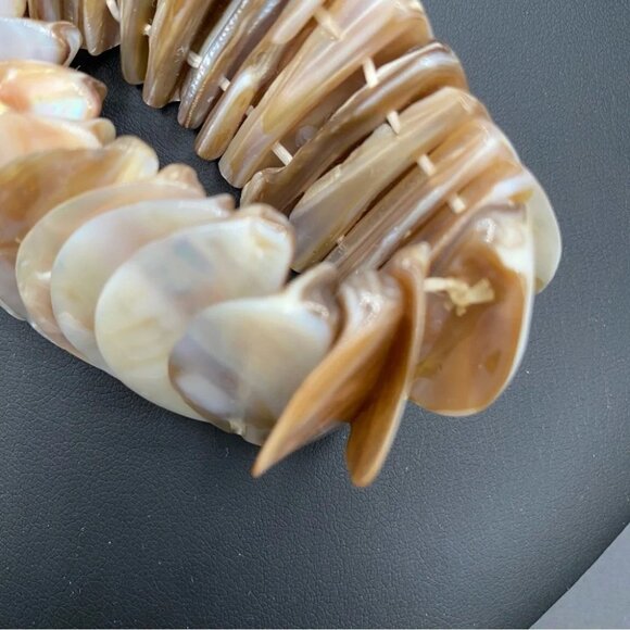 Cream and Tan Colored Mother of Pearl Shell Stretch Bracelet - Picture 6 of 9